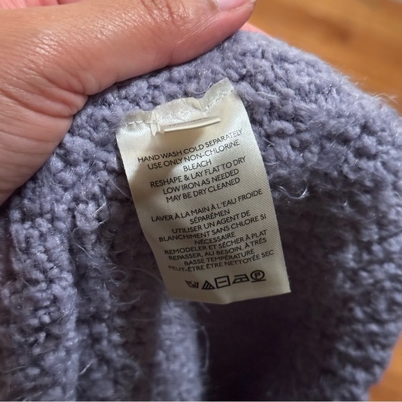 Free People Icing V-Neck Fuzzy Eyelash Slouchy Size L - Picture 9 of 10